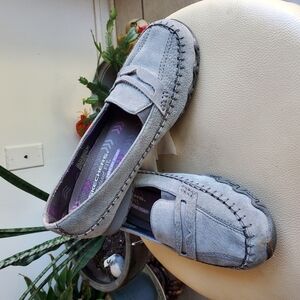 Skechers Women's Gray Loafers